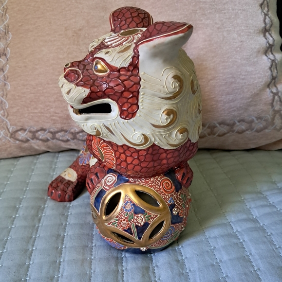 Vintage Japanese Red Cinnabar Glaze Chinoiserie Moriage Porcelain Foo Dog #2 - Picture 6 of 13